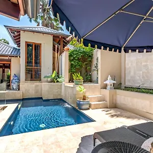 Paradiso Pavilion - An Intimate Bali-style Haven Villa Port Douglas